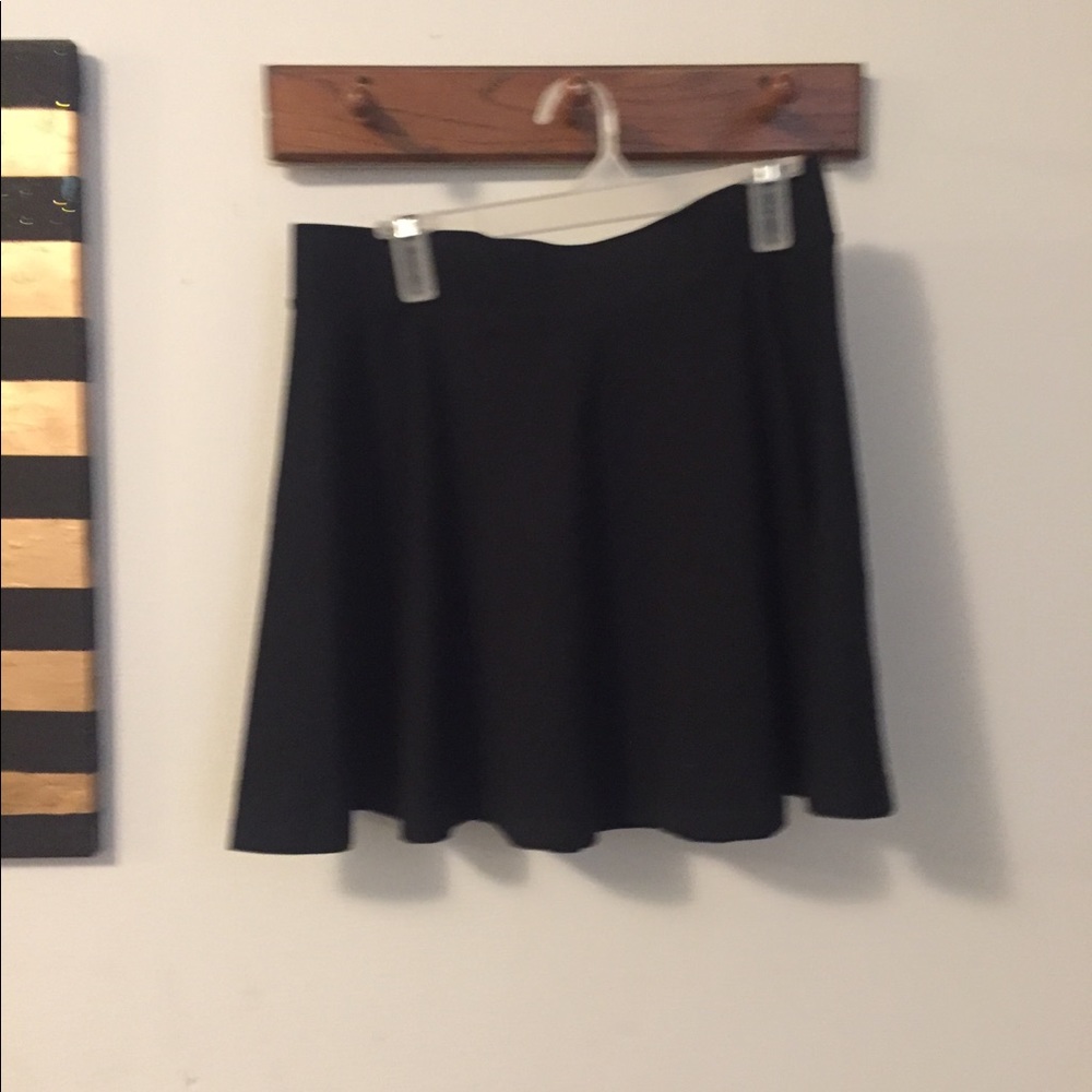 Black skater skirt